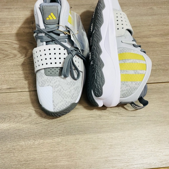 adidas Dame Basketball Shoe Men's Light Gray/Gold New without Box size 11 - Picture 5 of 16